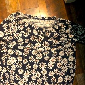 navy blue and white girls blouse with daisies